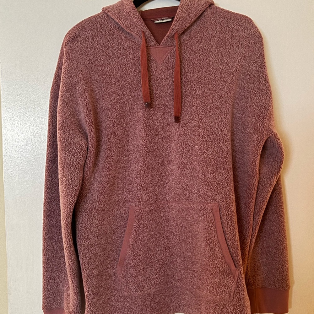 L.L. Bean Women’s Tumbled Sherpa Hooded Pullover size medium in Rosewood